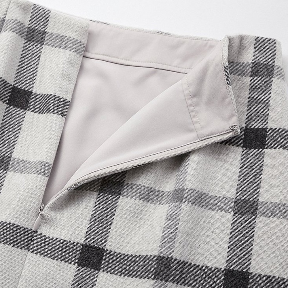(NWT) Uniqlo | Wool Blend Wrap Mini Skirt - Picture 8 of 8